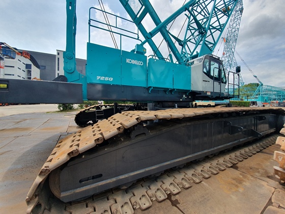 Bongkar Muat dari Tongkang Crane 150 ton dan Keagenan Kapal